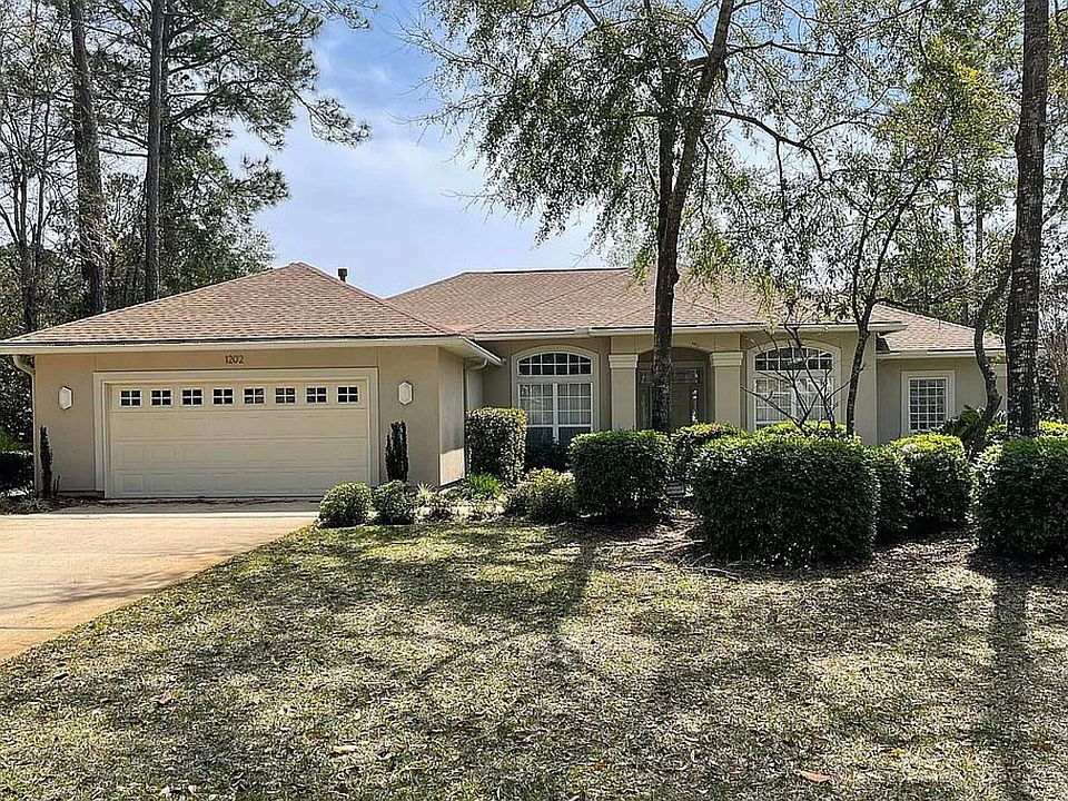 1st image of 1202 Chantilly Cir