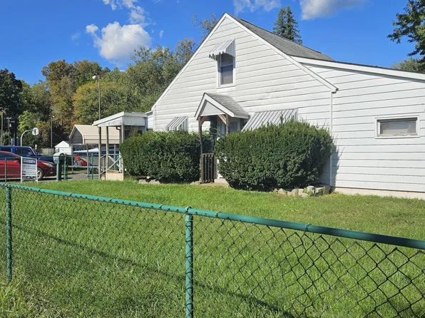 108 Kraemer Ave, Stroudsburg, PA 18360