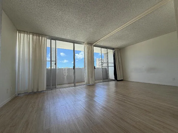 1025 Kalo Pl — Photo 2
