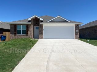 6102 Silas St, Bentonville, AR 72713
