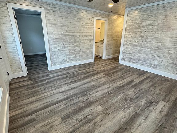 5th image of 311 E Ripley Ave