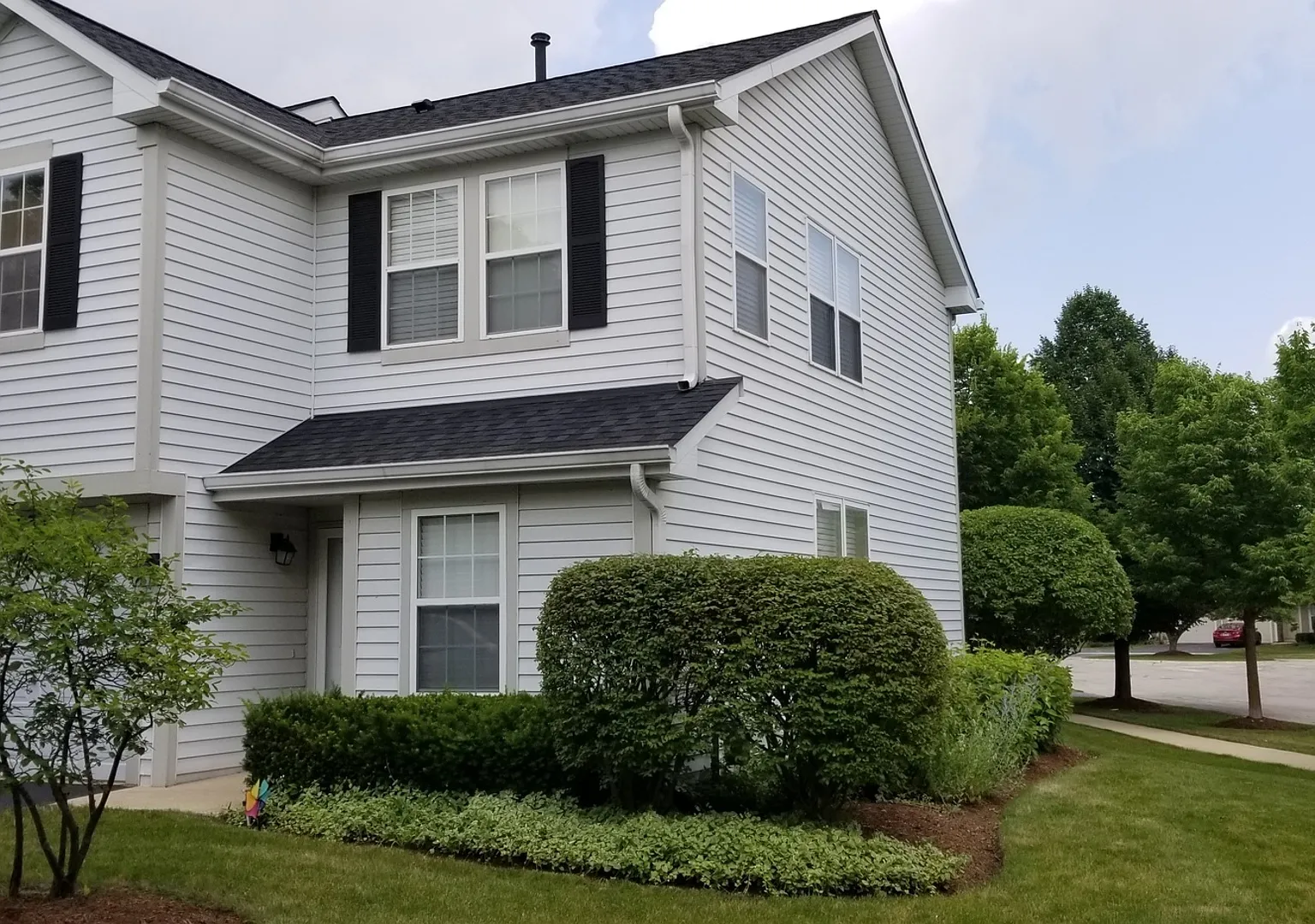 2 bed, 2.5 bath, 1298 sqft, $2,350 — Photo 2