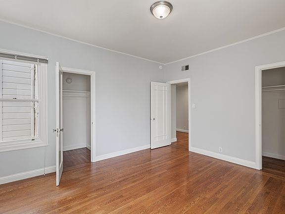 4th image of 1840 Jefferson St #301