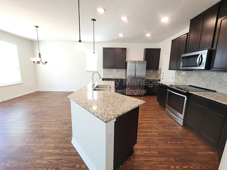3306 Putnam Flds — Photo 6