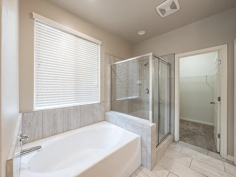 3555 Encino Ave — Photo 20