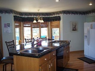 3rd image of 3700 Emerald Ln