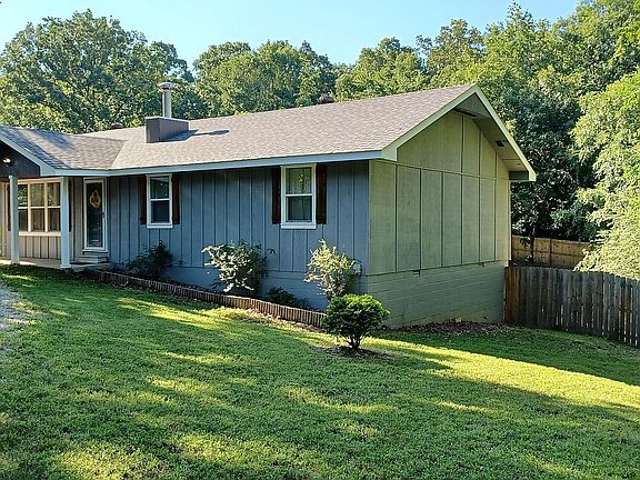 3rd image of 855 County Road 302