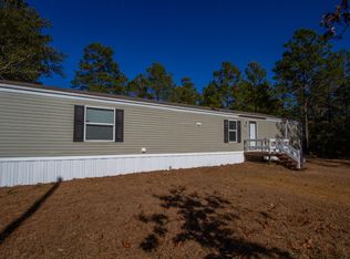 570 W Violet Ln, Defuniak Springs, FL 32433