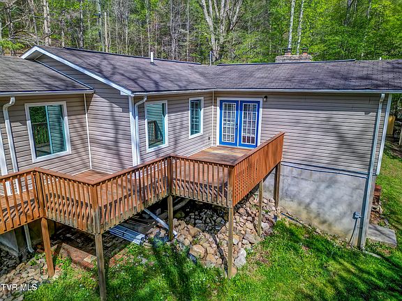 5th image of 308 Friendship Rd