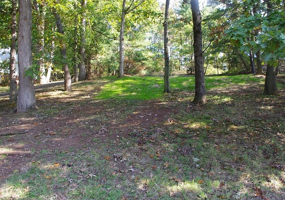 1st image of 41 Woodland Park Dr