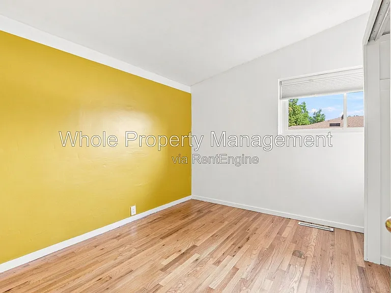 2300 S Newton St — Photo 25