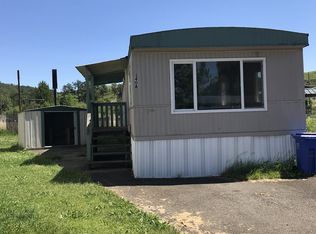 116 Berry Loop Ln, Roseburg, OR 97471