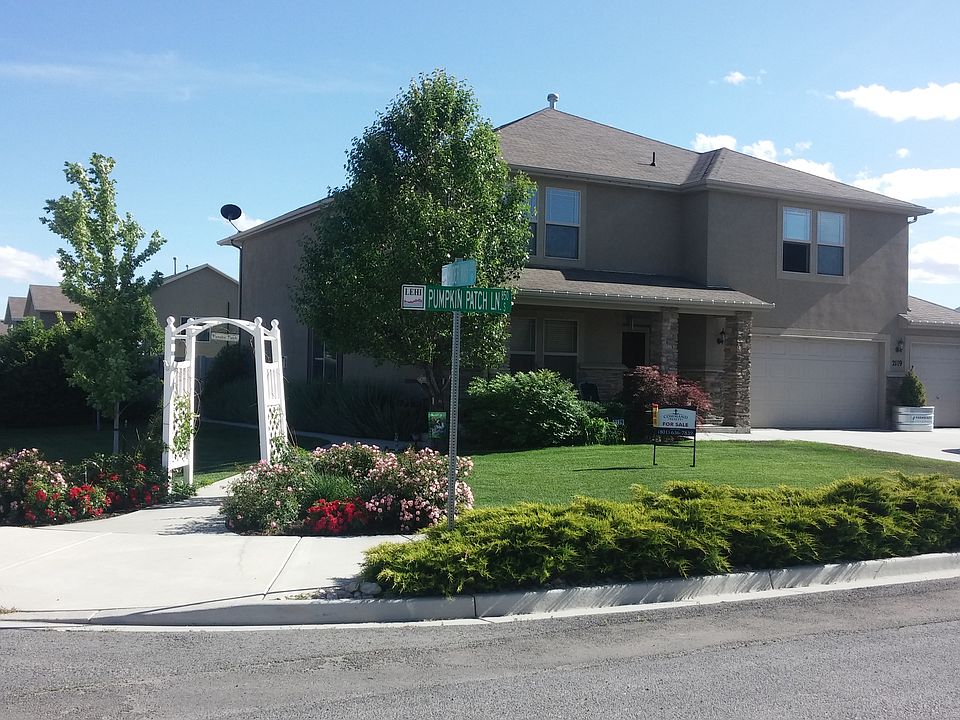1st image of 2119 W Pumpkin Patch Ln