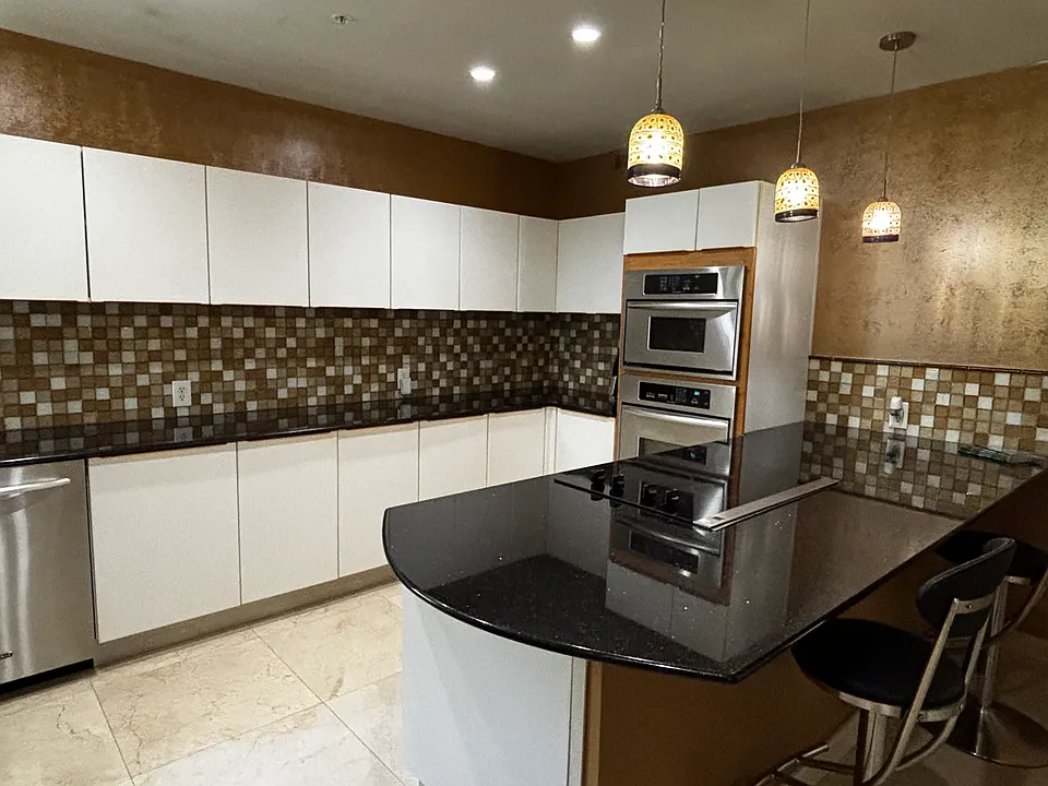4950 Bayshore Blvd #22