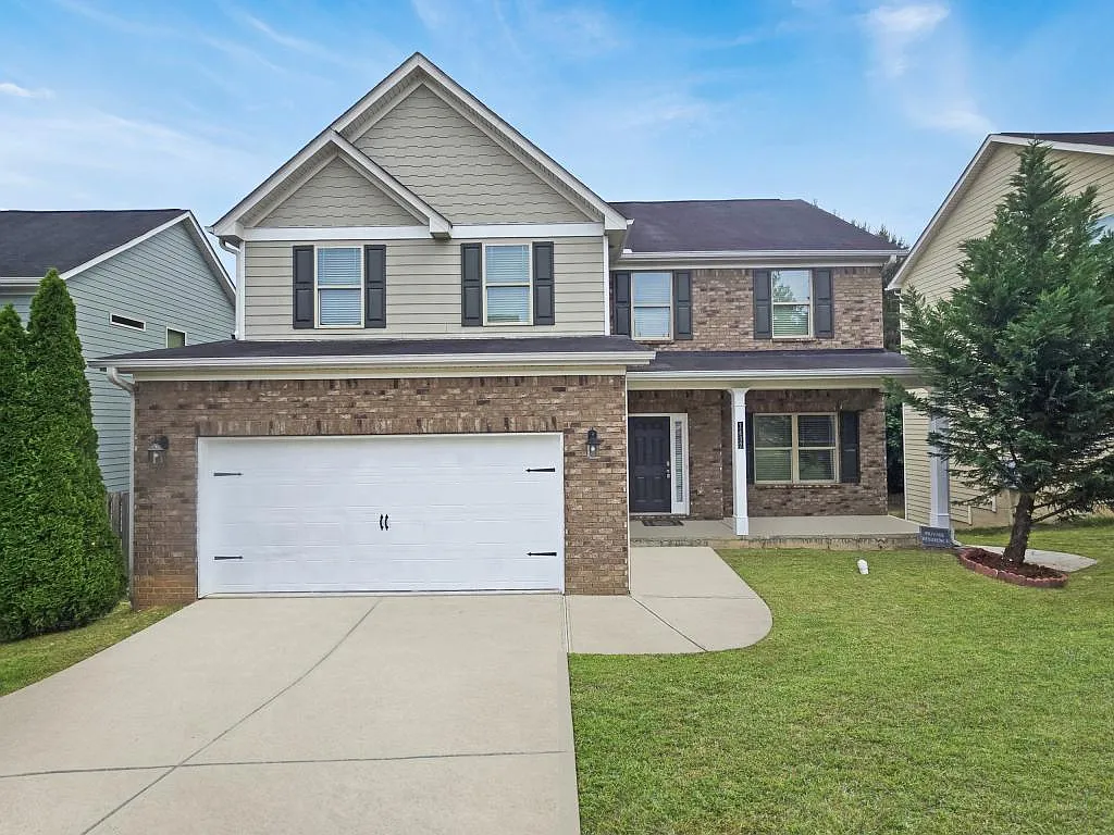 Building Photo - 1437 Balvaird Dr