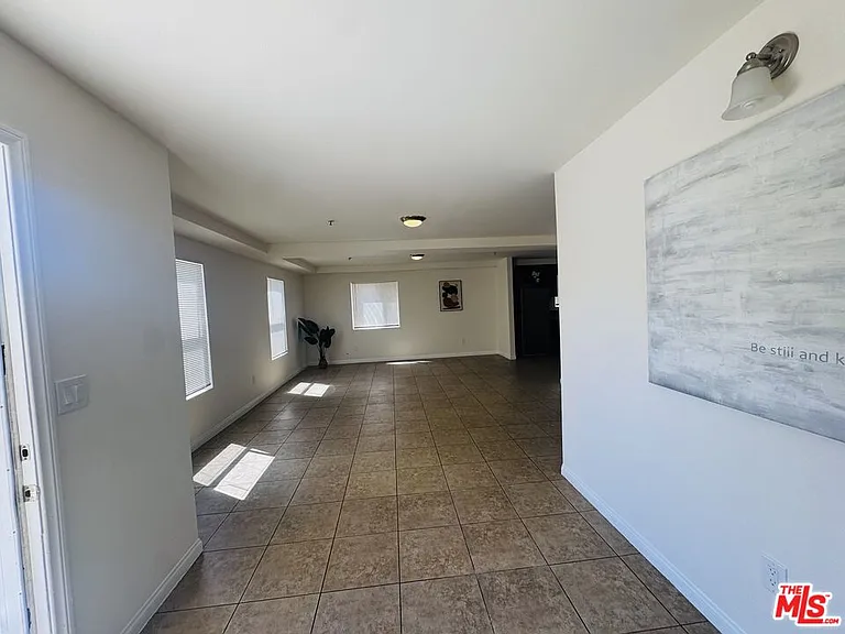 10605 Avalon Blvd — Photo 6