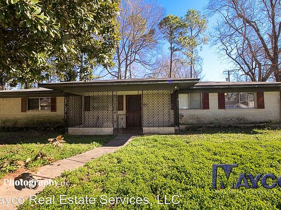 2nd image of 4001 Parkway Dr