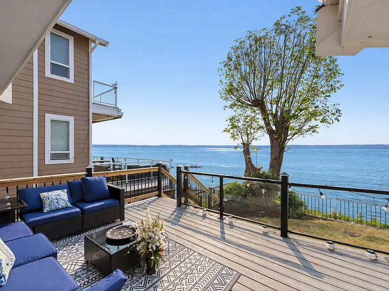 18800 Soundview Dr NW — Photo 37