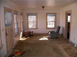 2nd image of 202 Avenue E
