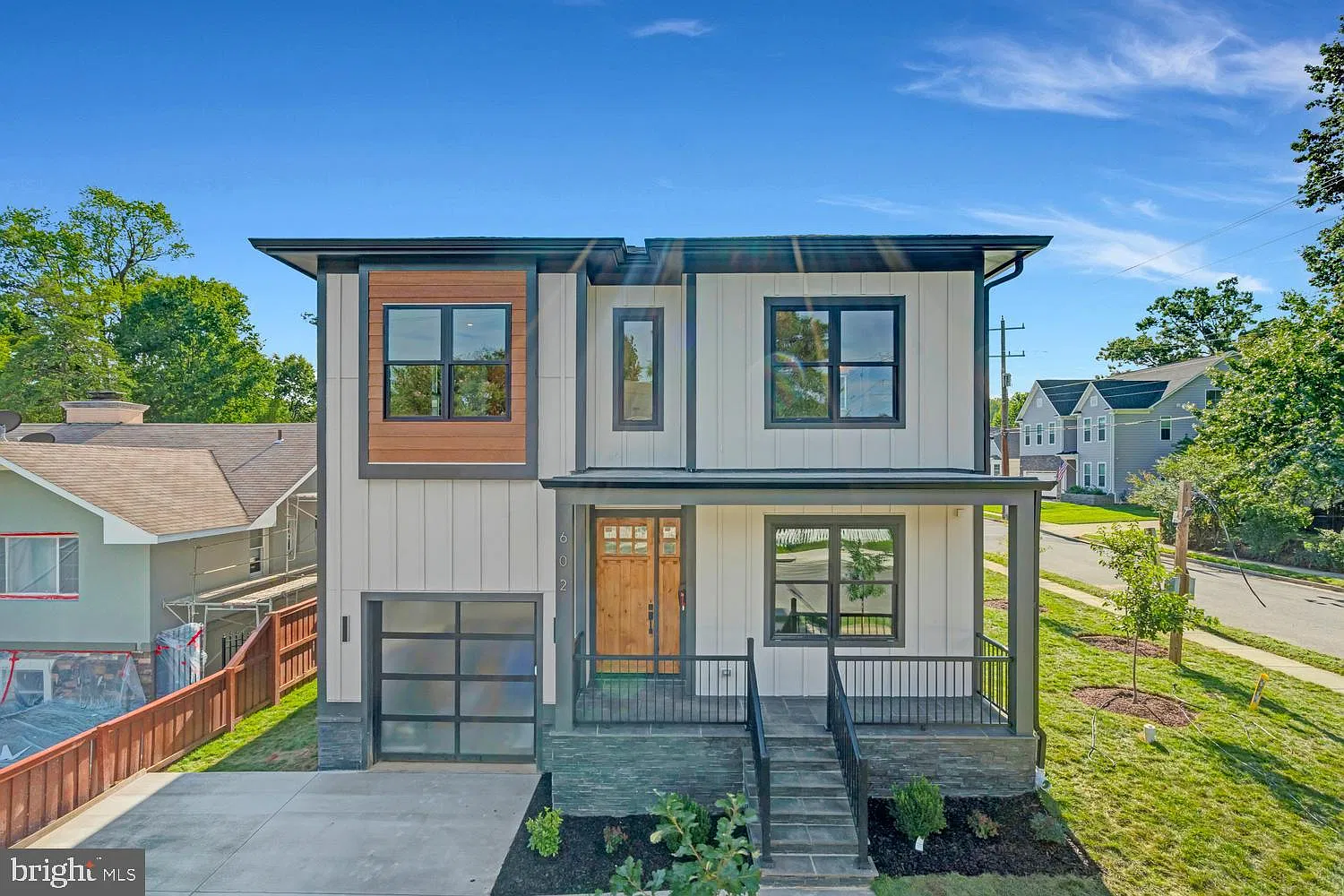 6 bed, 6.0 bath, 4924 sqft, $7,895 — Photo 1