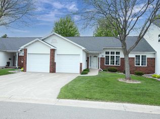 3205 N Mistwood Ln, Appleton, WI 54914