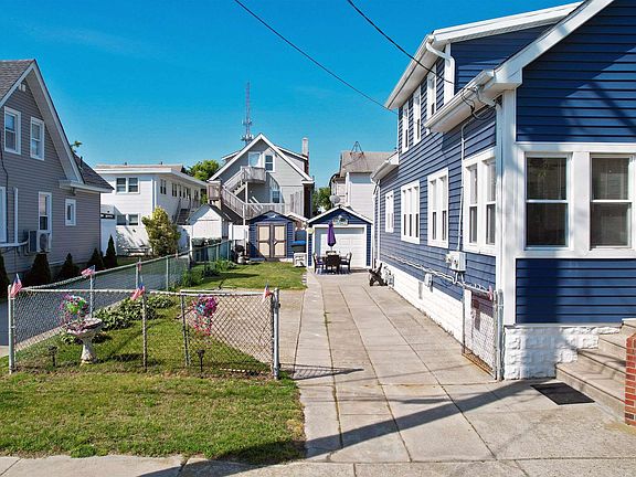 5th image of 120 W Juniper Ave