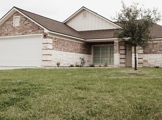 106 Blue Jay Loop, Victoria, TX 77905