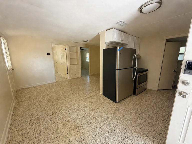 5808 Olive Dr — Photo 3