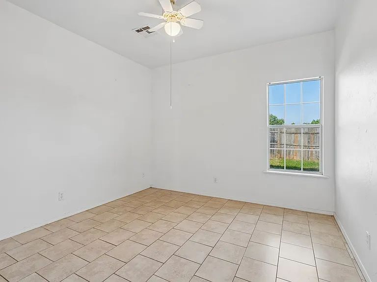 1021 Shady Creek Cir — Photo 23