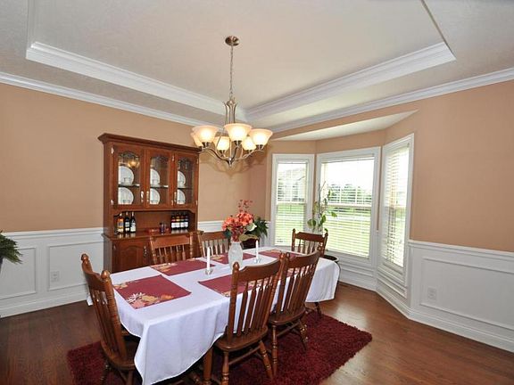 4th image of 3003 Breezewood Ln