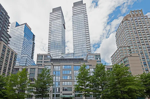 Rented by Bond New York | media 25