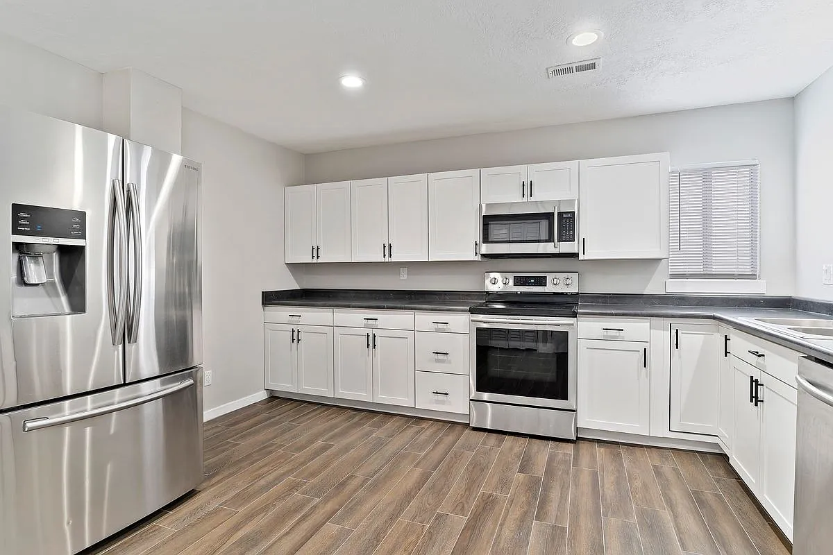 2 bed, 1.0 bath, 754 sqft, $1,500 — Photo 4