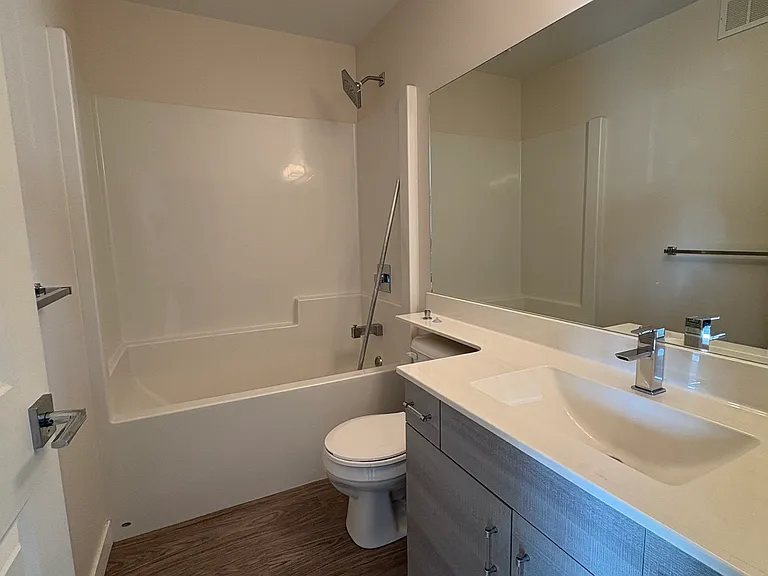 74 Larry Vickar Dr W — Photo 11