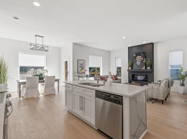 4013 West Parkland AVENUE, Brown Deer, WI 53209