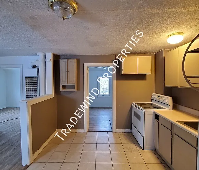 8330 Cedar St #3 — Photo 4