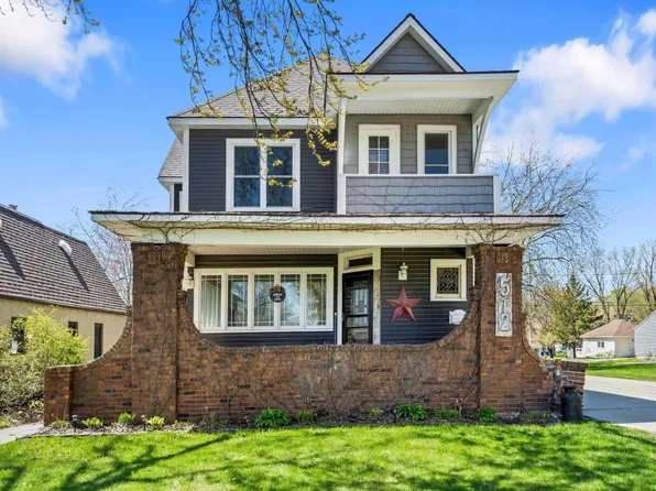 512 1st Ave NE, Oelwein, IA 50662