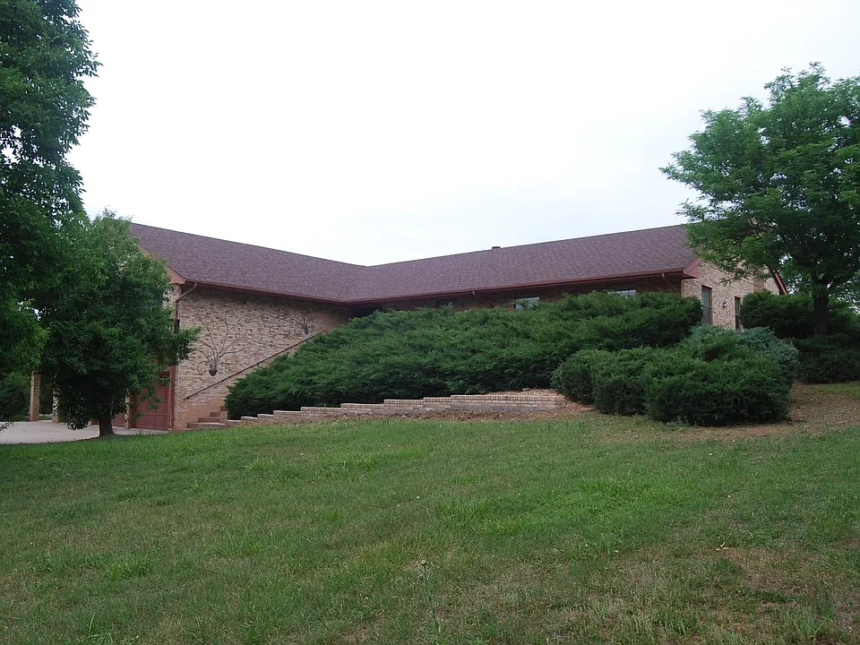 10835 Cranbrook Rd