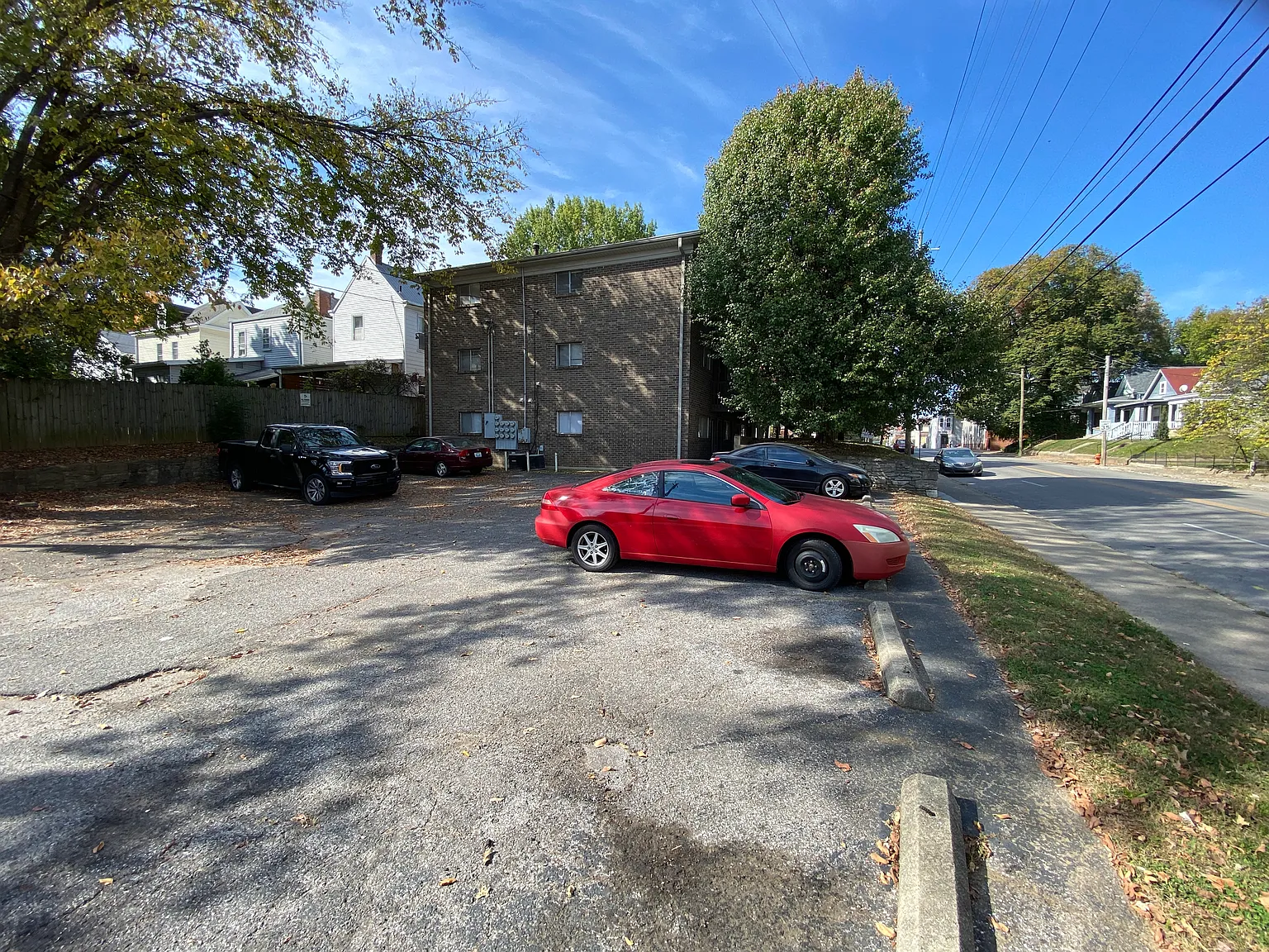 1 bed, 600 sqft, $895 — Photo 2