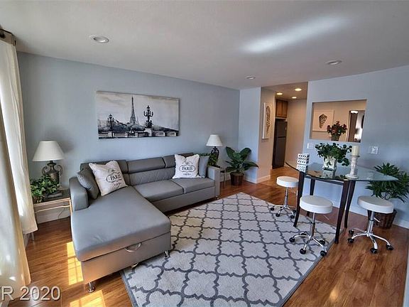 4th image of 7034 Acorn Ct