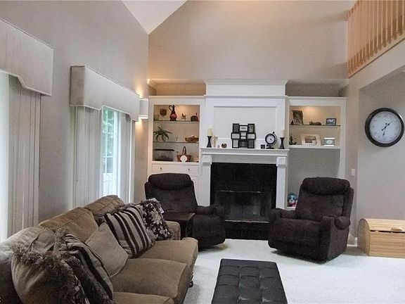 Great room has formal mantle setup for tv - gas fireplace