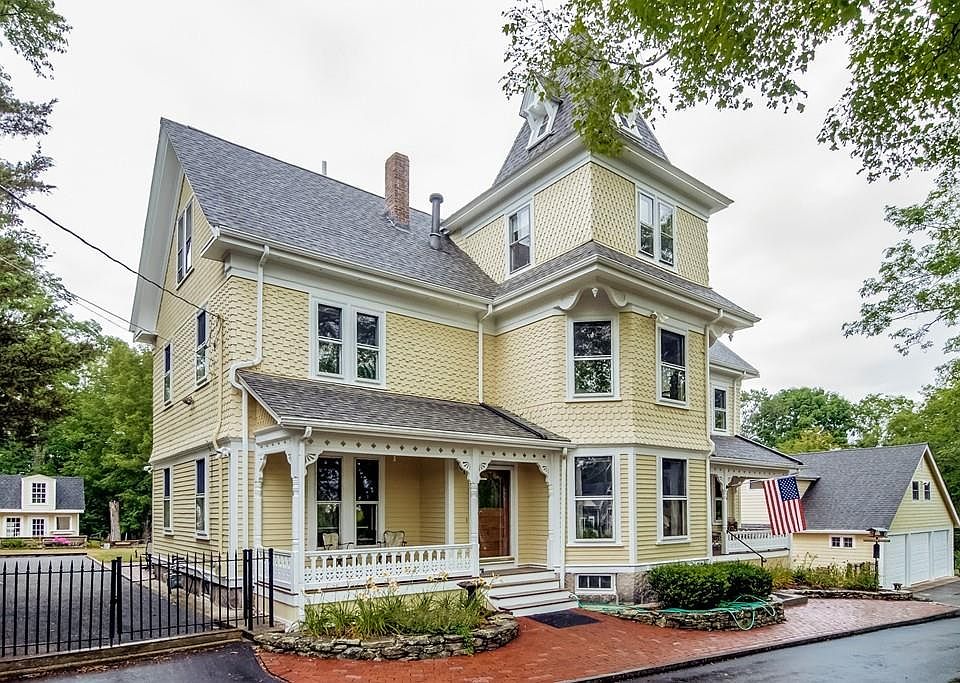 1st image of 250 Elm St