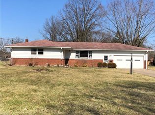 262 Richards Dr, Youngstown, OH