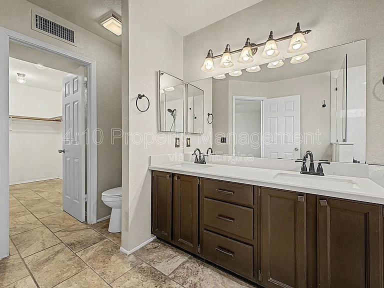 3236 E Hiddenview Dr — Photo 22