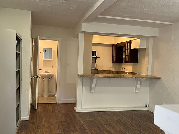 2nd image of 2143 Whitley Ave