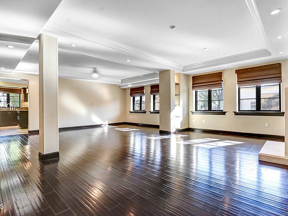 5th image of 155 Cordova St Unit 206
