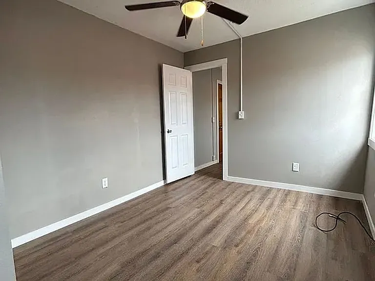 313 Main St — Photo 6