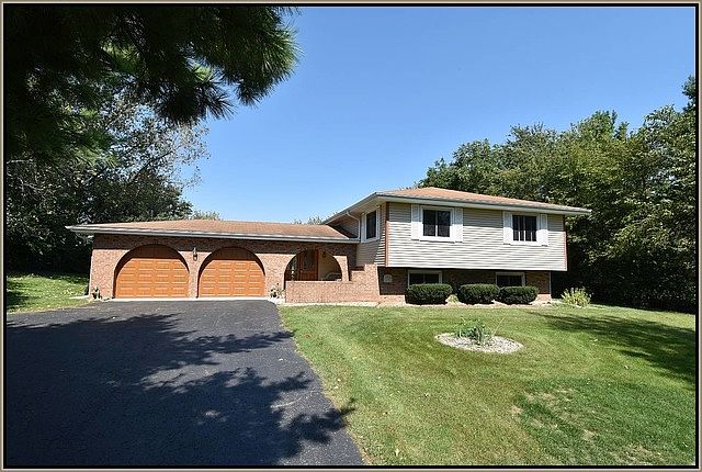 1st image of 43W674 Kenmar Dr