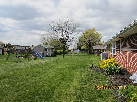 3rd image of 1838 Martin Dr