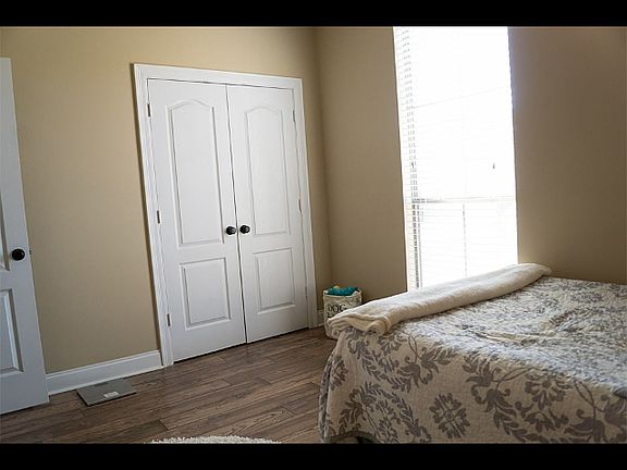 2nd image of 27120 Woods Edge Ln