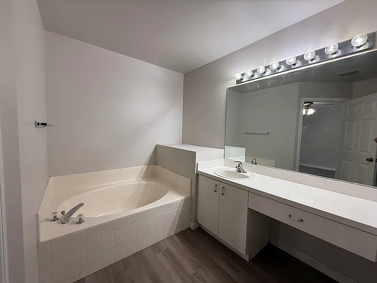 548 SW Undallo Rd — Photo 13